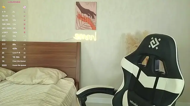 Snapshot of IdaValenti chatting on September 30, 2025, 1:10 am IdaValenti online show from September 30, 2025, 1:10 am