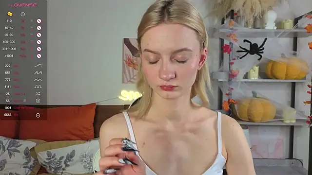 Snapshot of IdaValenti chatting on November 22, 2025, 12:20 am IdaValenti online show from November 22, 2025, 12:20 am