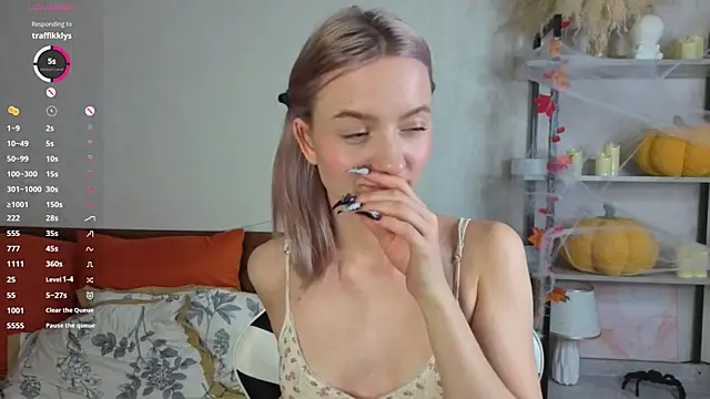 Snapshot of IdaValenti chatting on November 22, 2025, 11:04 pm IdaValenti online show from November 22, 2025, 11:04 pm