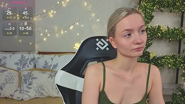 IdaValenti online show from April 12, 2026, 11:10 pm