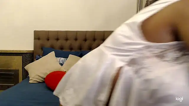 Snapshot of OmegaLipps chatting on February 12, 2026, 3:34 am OmegaLipps online show from February 12, 2026, 3:34 am