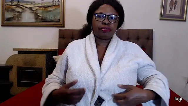 Snapshot of OmegaLipps chatting on April 22, 2026, 8:32 pm OmegaLipps online show from April 22, 2026, 8:32 pm