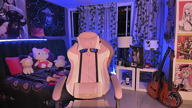 LanaKyutt online show from December 7, 2024, 12:41 am