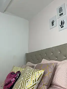 ImAlicee online show from February 6, 2026, 12:15 am