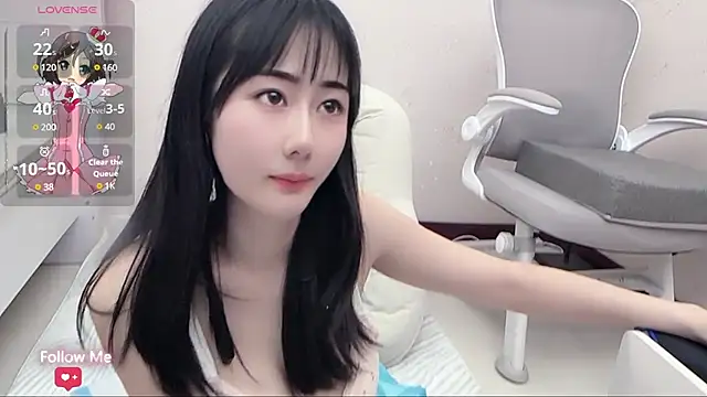 qiqi-- online show from January 2, 2025, 1:30 pm