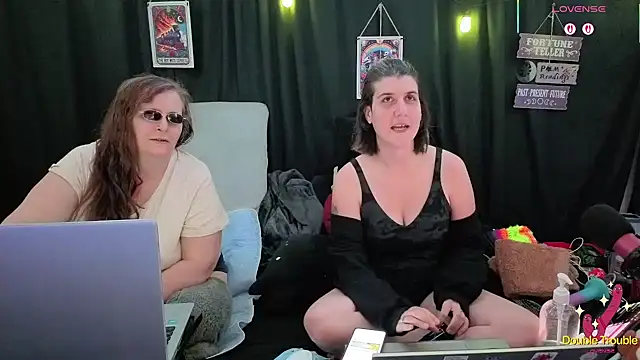 Sexy Mama-69 online show from November 22, 2025, 5:01 pm