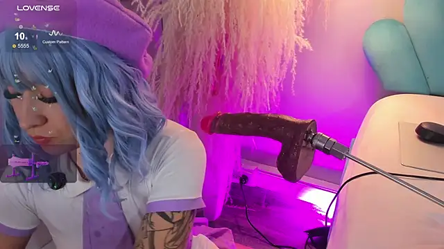 EriKlein online show from October 30, 2025, 9:59 pm