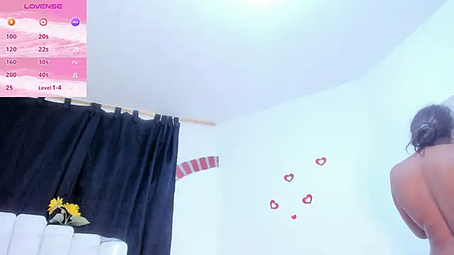 RoxannaBlanche online show from February 10, 2026, 11:58 am