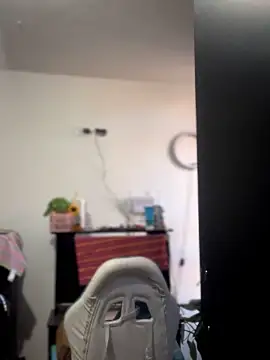 emily rosse04 online show from March 7, 2026, 11:40 am