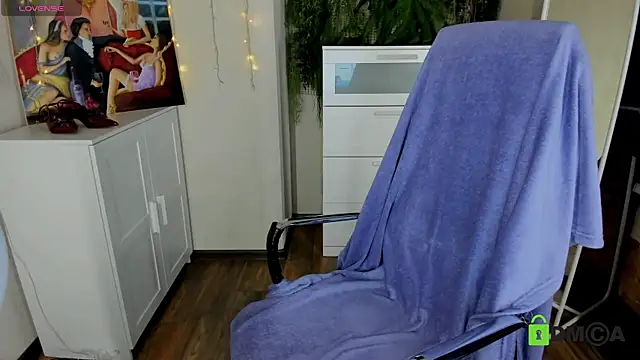 Melissa Wells online show from October 21, 2025, 9:04 pm