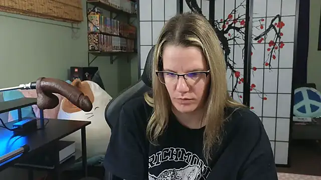 Sarahtineke online show from December 16, 2024, 7:00 pm