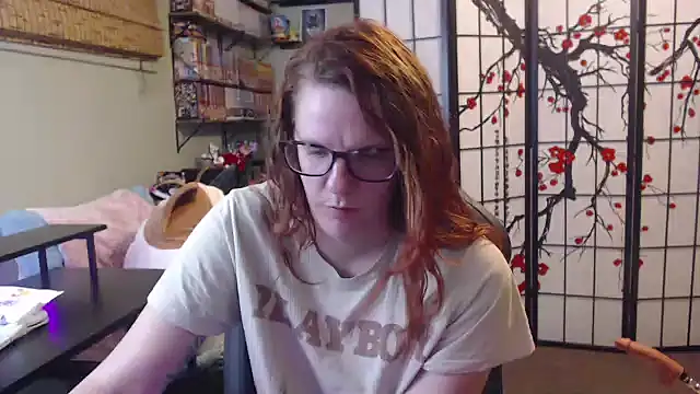 Snapshot of Sarahtineke chatting on April 20, 2026, 4:54 pm Sarahtineke online show from April 20, 2026, 4:54 pm