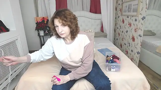 AmiHotGranny online show from April 10, 2026, 1:16 pm