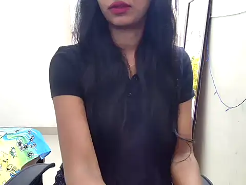Snapshot of tanvi-00 chatting on October 4, 2025, 4:32 am tanvi-00 online show from October 4, 2025, 4:32 am
