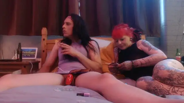 NeverTooMuch95 online show from April 24, 2026, 6:54 pm