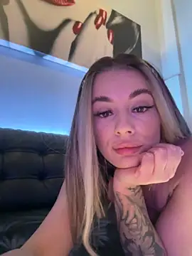 IsabellaEtthan online show from February 28, 2025, 8:18 pm