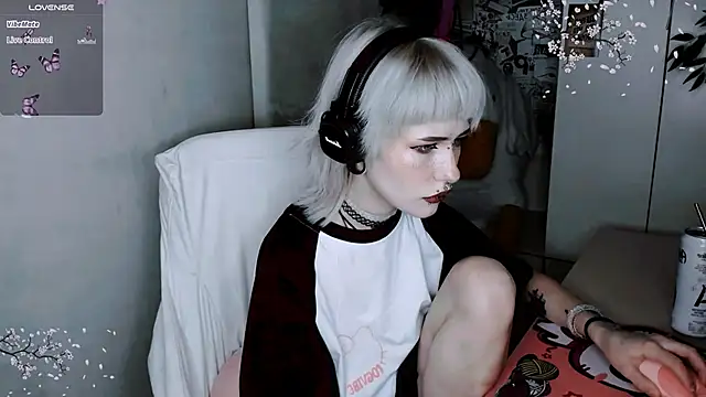 say mary online show from November 9, 2025, 4:49 pm