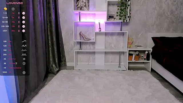 Polly  Hill online show from January 12, 2026, 2:44 pm