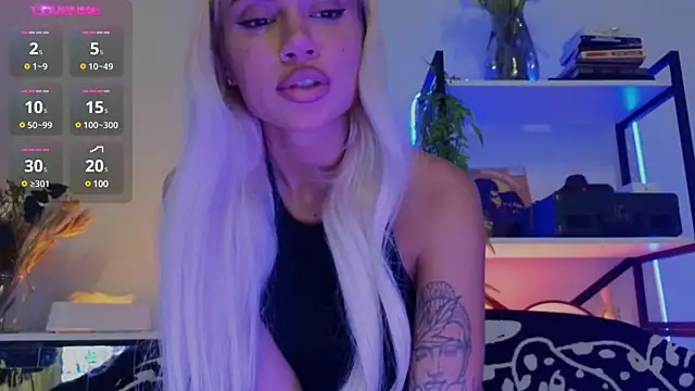 Snapshot of Alice_omg chatting on December 9, 2024, 2:28 pm Alice omg online show from December 9, 2024, 2:28 pm