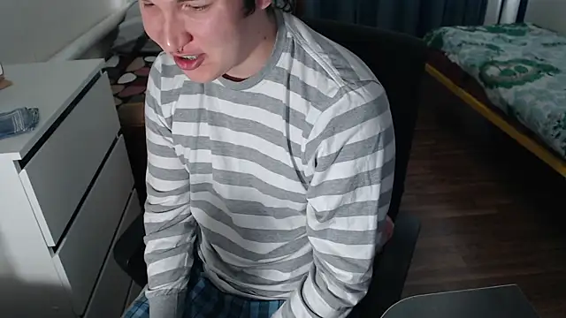 EvaMiron online show from September 13, 2025, 11:32 am