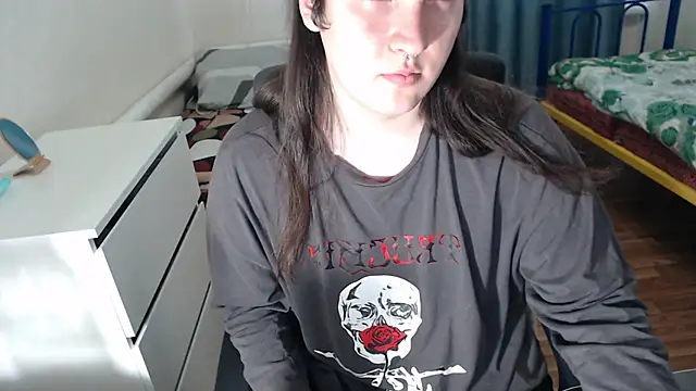 EvaMiron online show from September 27, 2025, 11:48 am