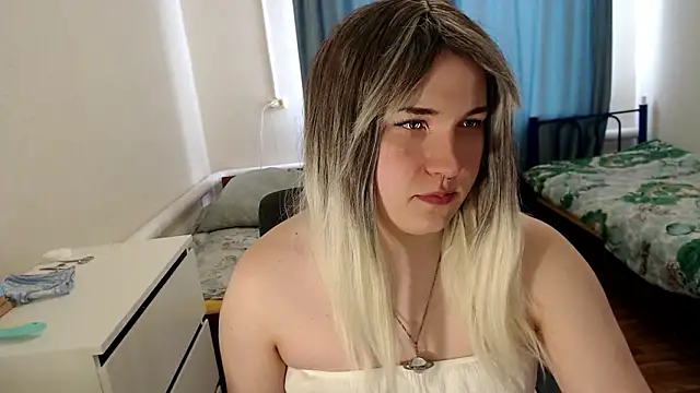 EvaMiron online show from March 5, 2026, 9:38 am