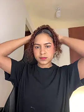 gretta kler1 online show from February 12, 2025, 1:27 pm