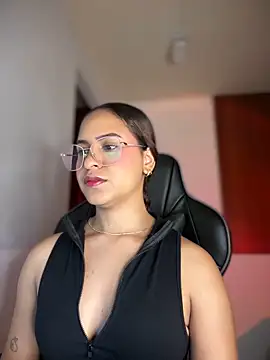 gretta kler1 online show from February 14, 2025, 1:23 am