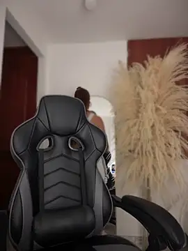 gretta kler1 online show from October 17, 2025, 11:24 am