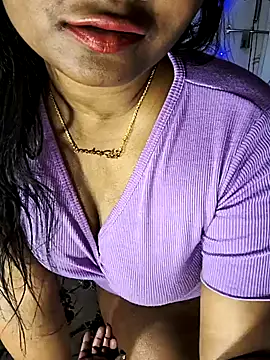 FANTASY QUEEN 07 online show from February 26, 2025, 7:16 pm