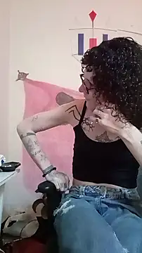 Snapshot of SuccubusTatuada chatting on September 20, 2025, 3:24 pm SuccubusTatuada online show from September 20, 2025, 3:24 pm