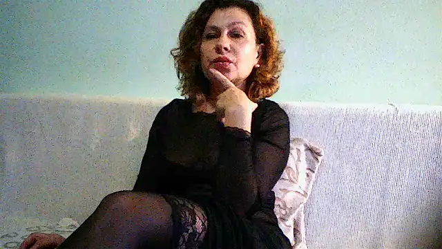 Mat Elenore online show from November 16, 2025, 6:52 am