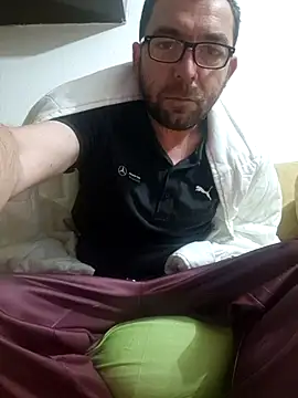 crissbadboy online show from December 1, 2025, 5:45 am