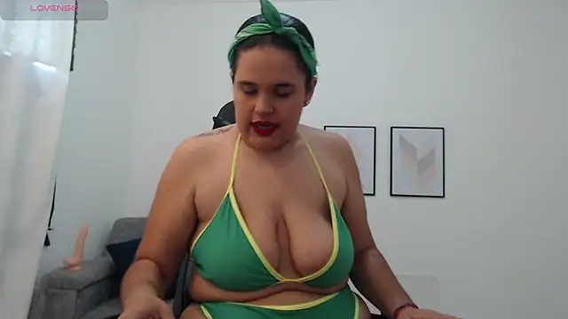 Snapshot of natalia_curvy1 chatting on September 26, 2025, 6:12 pm natalia curvy1 online show from September 26, 2025, 6:12 pm