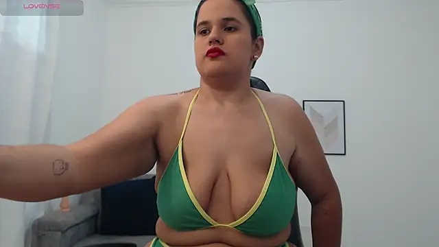 Snapshot of natalia_curvy1 chatting on October 14, 2025, 5:58 pm natalia curvy1 online show from October 14, 2025, 5:58 pm