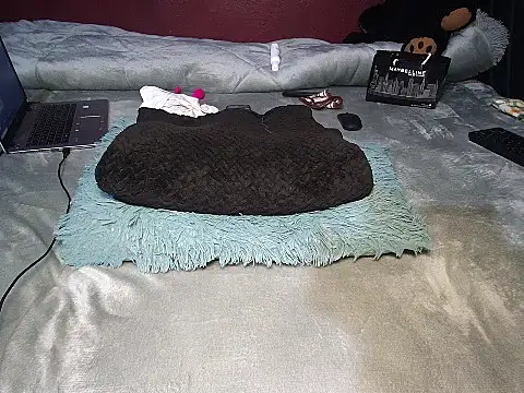 Finito cutie online show from November 6, 2025, 6:09 pm