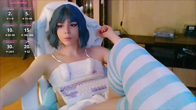 FemAlexa  online show from December 14, 2024, 6:30 pm