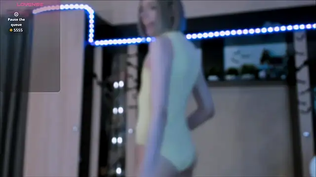 FemAlexa  online show from October 20, 2025, 2:28 pm