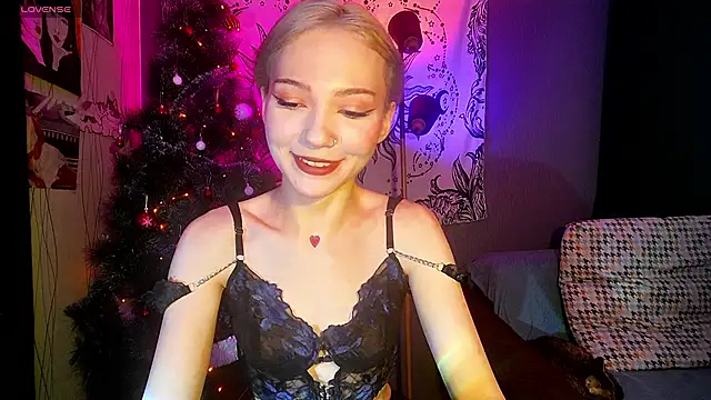 SandraBoyl online show from December 17, 2024, 4:12 am