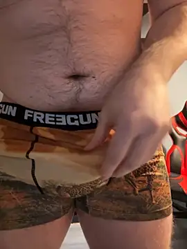 Snapshot of youlo71 chatting on November 8, 2025, 11:36 pm youlo71 online show from November 8, 2025, 11:36 pm