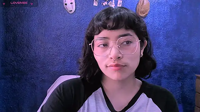 NinaYellow online show from January 29, 2025, 4:41 pm