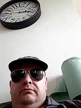 perversalus online show from March 23, 2026, 9:35 am