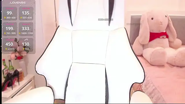 PimChanOK online show from October 22, 2025, 1:00 pm