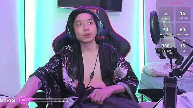 wexlee7 online show from March 18, 2025, 9:43 pm