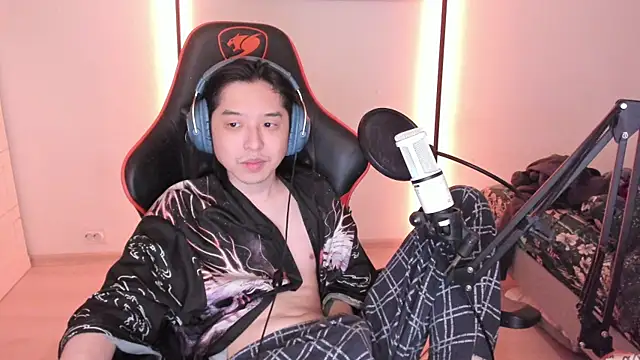 wexlee7 online show from January 13, 2026, 11:21 pm