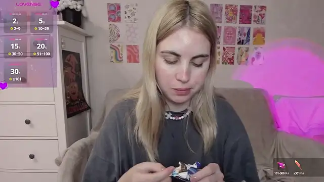 pawpaws online show from January 25, 2025, 12:47 pm