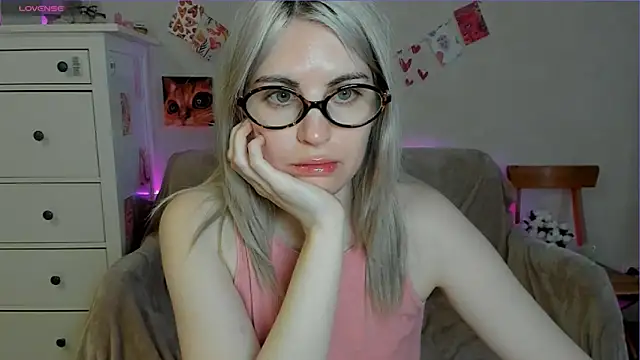 pawpaws online show from May 14, 2026, 8:32 am