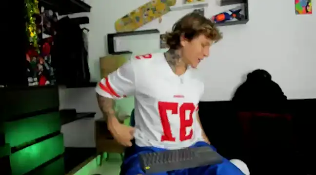 Tom Krakow online show from February 24, 2025, 8:36 pm