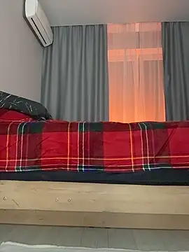 -SweetDi- online show from December 4, 2025, 5:43 pm