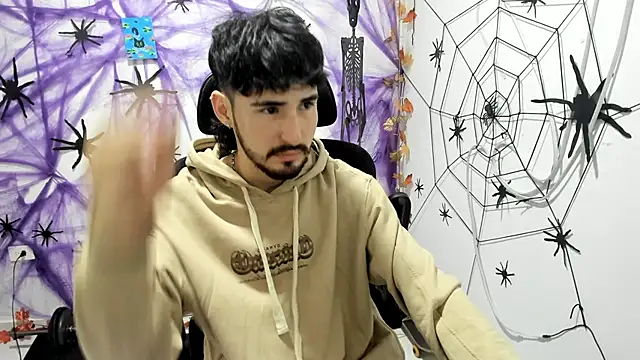 DmitriSanders online show from December 20, 2025, 9:22 pm